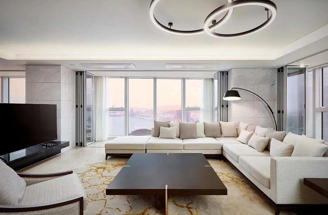 New Cz Lct Residence Busan 0*,
