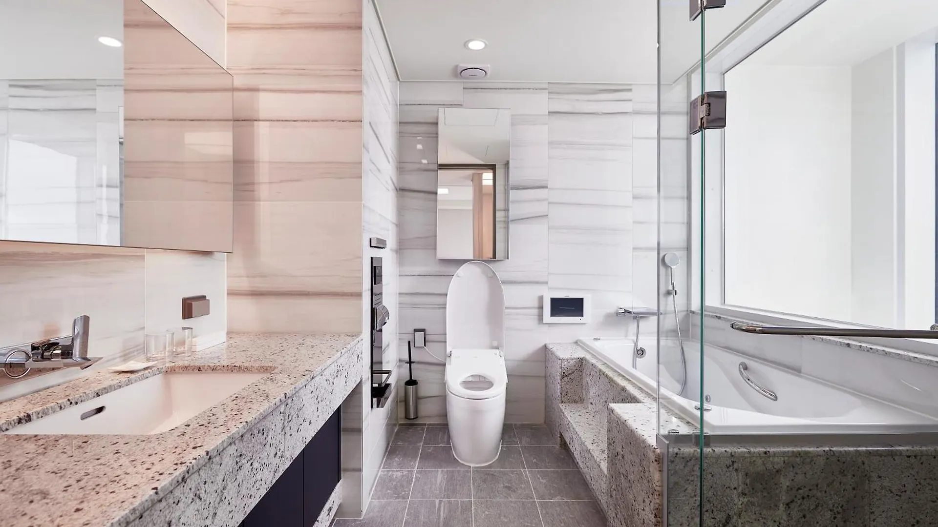 New Cz Lct Residence Busan Hotel