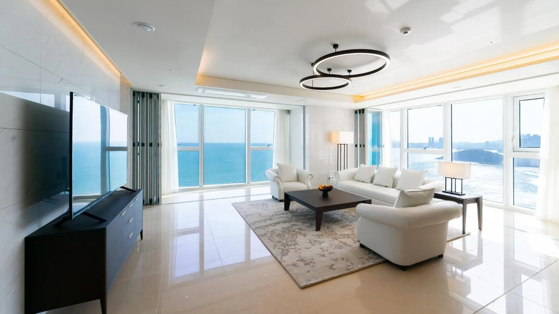 New Cz Lct Residence Busan Hotel