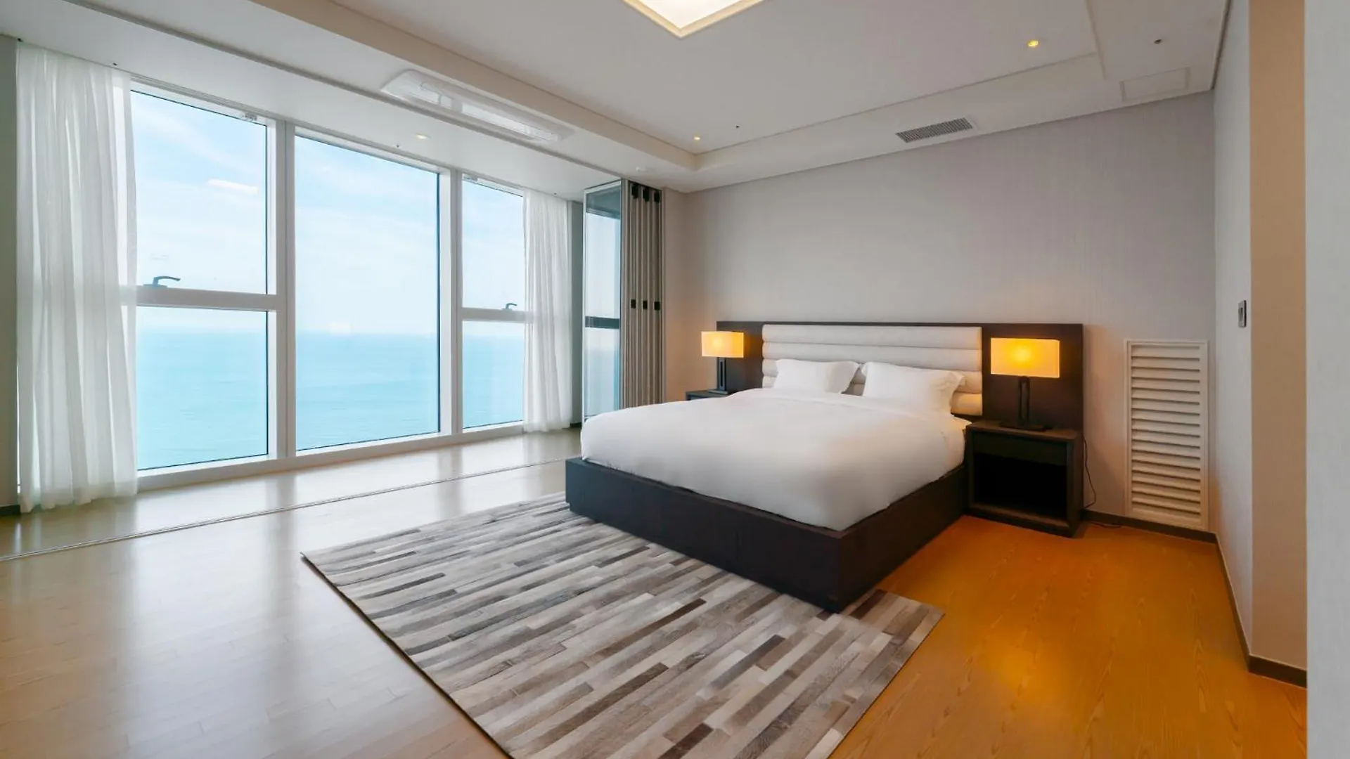 Hotel New Cz Lct Residence Busan