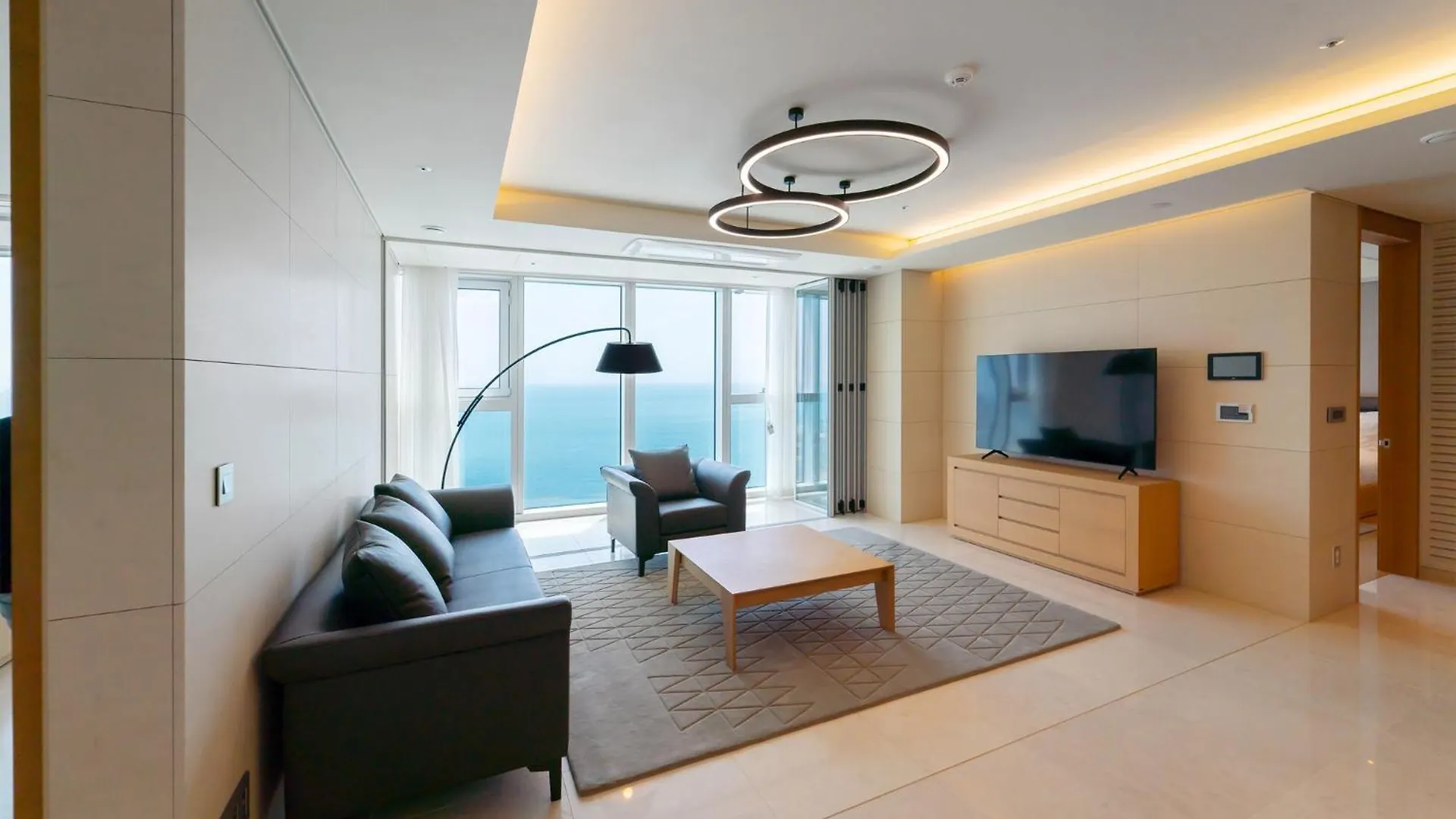 Hotel New Cz Lct Residence Busan South Korea